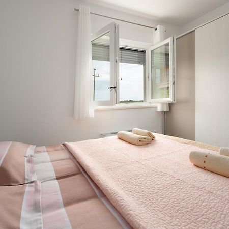 Dani'S Place Пореч Экстерьер фото