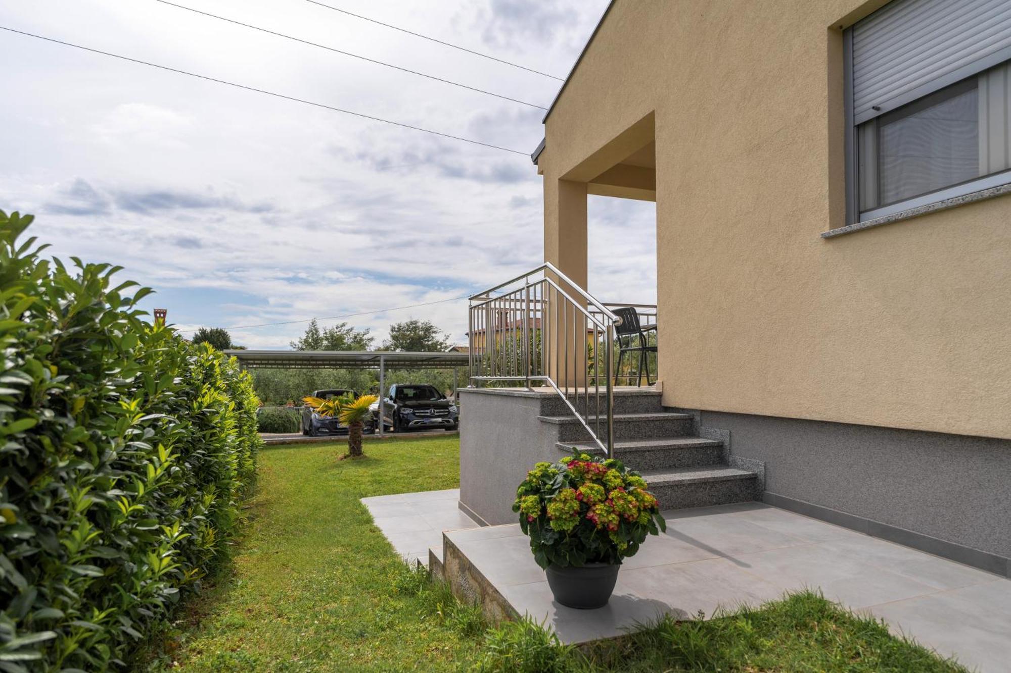 Dani'S Place Пореч Экстерьер фото
