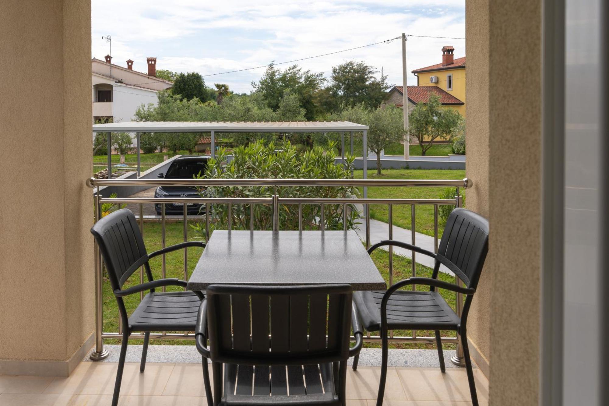Dani'S Place Пореч Экстерьер фото