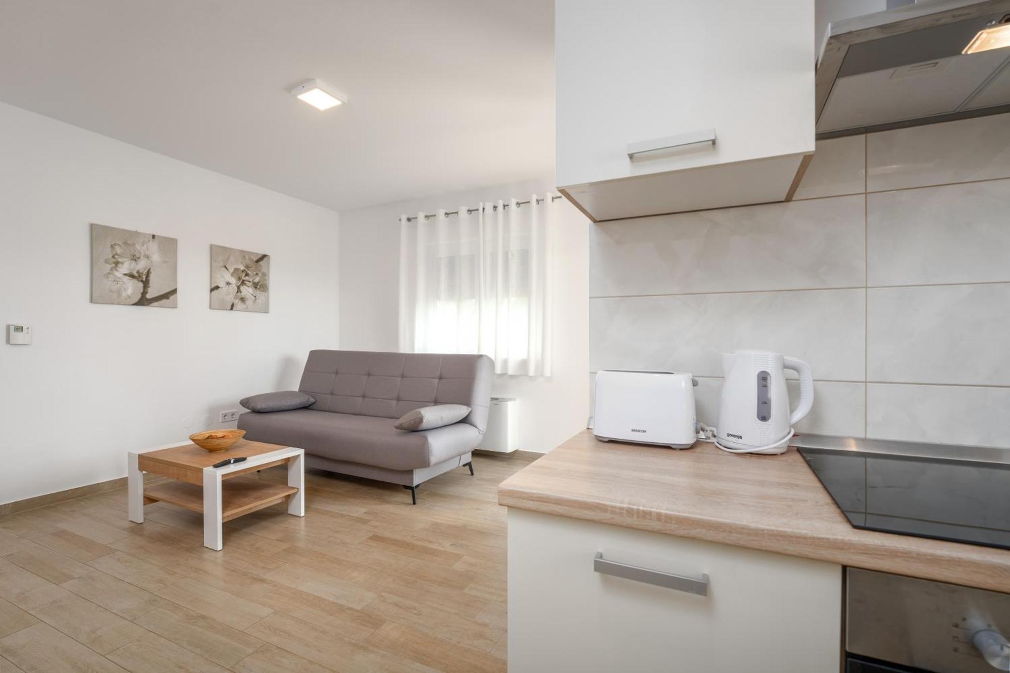 Dani'S Place Пореч Экстерьер фото